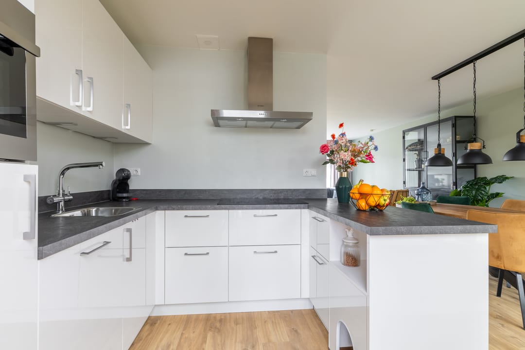 Energy-efficient terraced home with 4 bedrooms and garden in Breda Muizenberg — 13