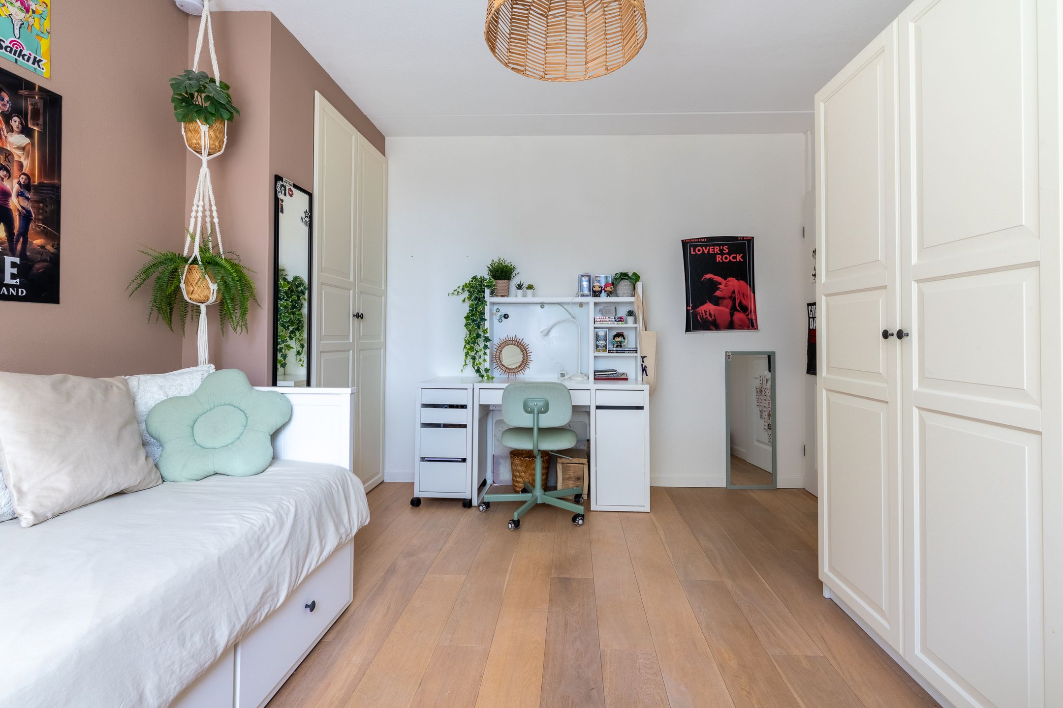 Energy-efficient terraced home with 4 bedrooms and garden in Breda Muizenberg — 24