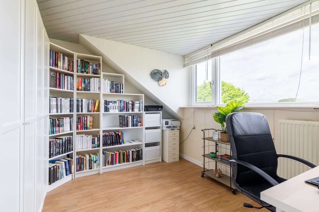 Energy-efficient terraced home with 4 bedrooms and garden in Breda Muizenberg — 31