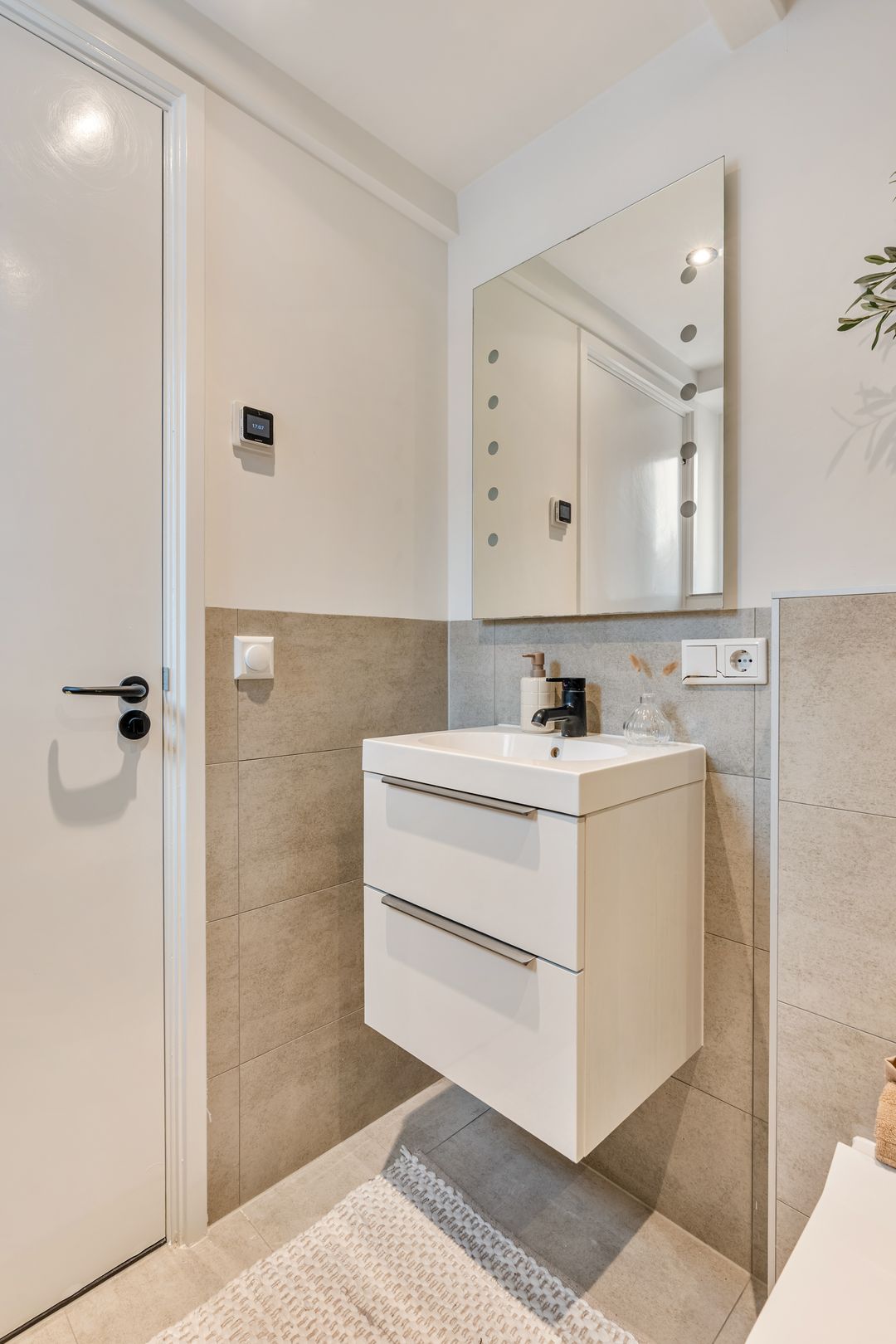 Photo 23 of Bakenesserstraat 27-E