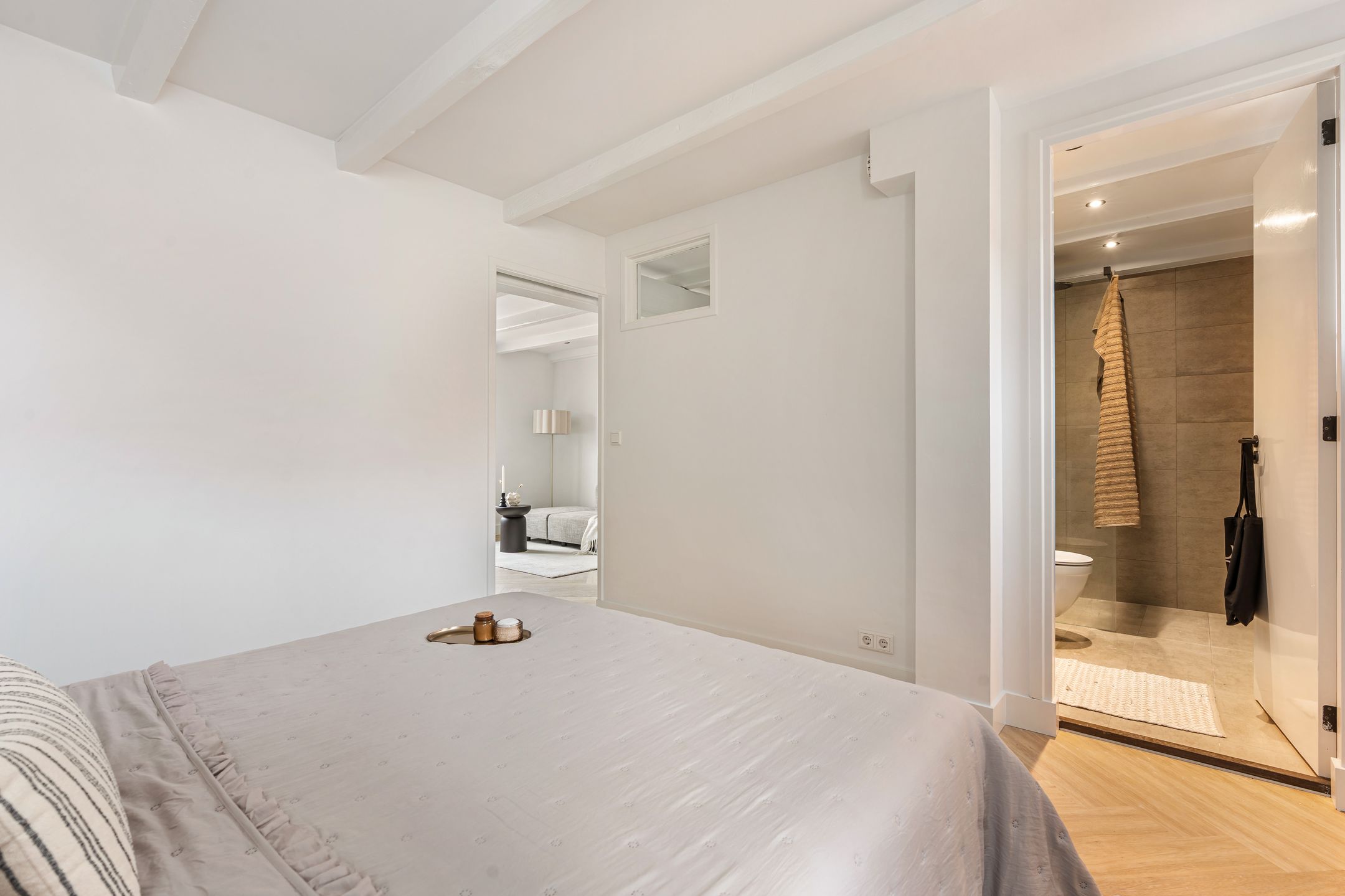 Photo 21 of Bakenesserstraat 27-E