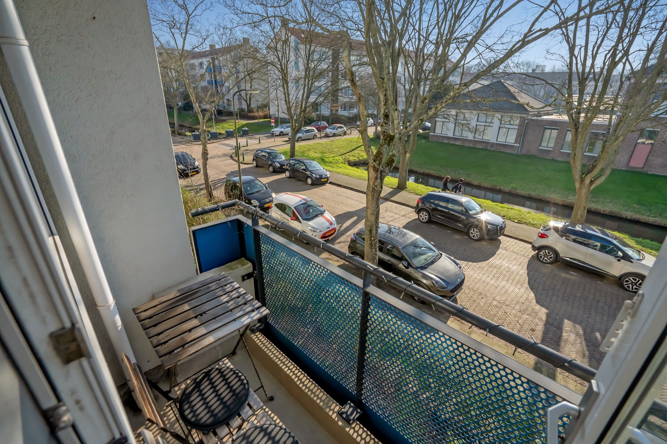 Spacious and Light Apartment with Balcony in Artiestenbuurt — 18