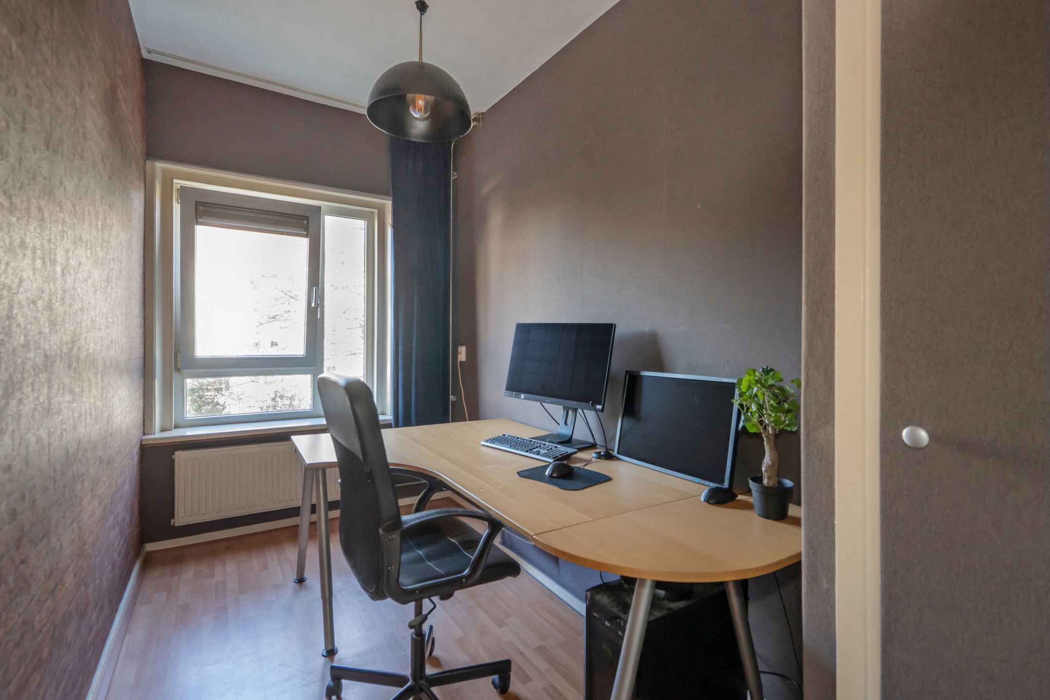 Spacious and Light Apartment with Balcony in Artiestenbuurt — 21