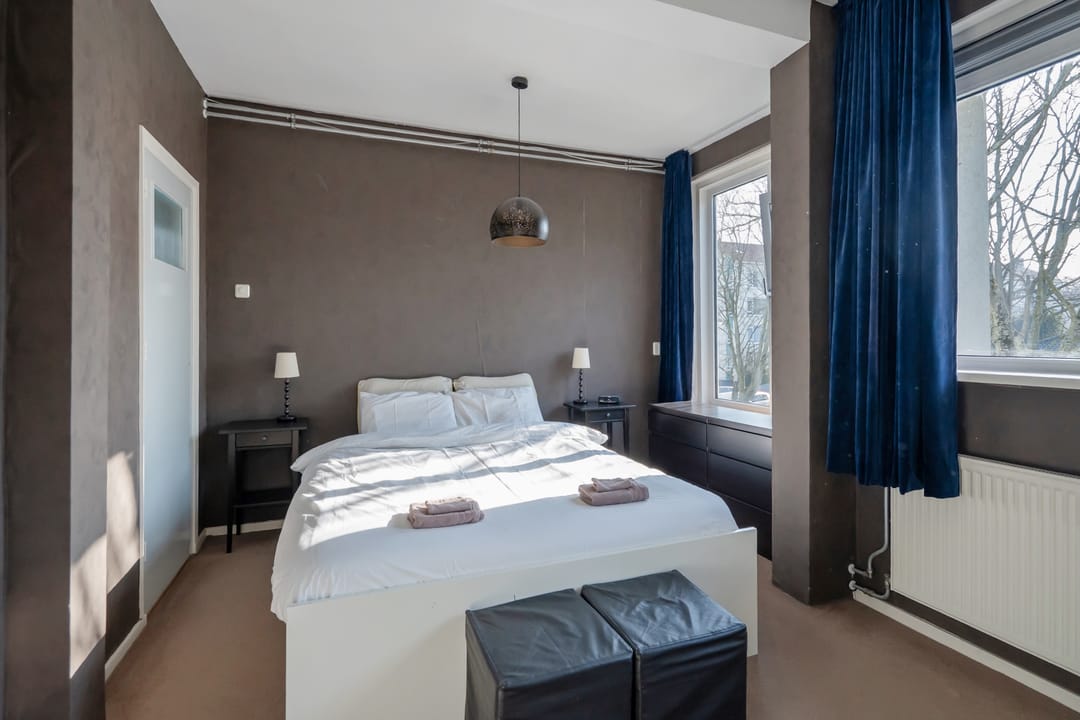Spacious and Light Apartment with Balcony in Artiestenbuurt — 16