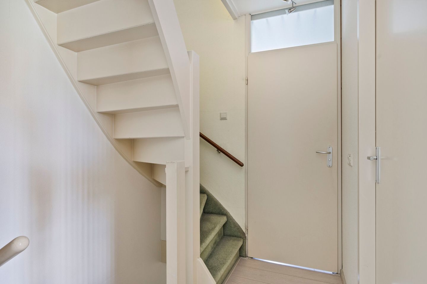 Photo 14 of Rhônestraat 29