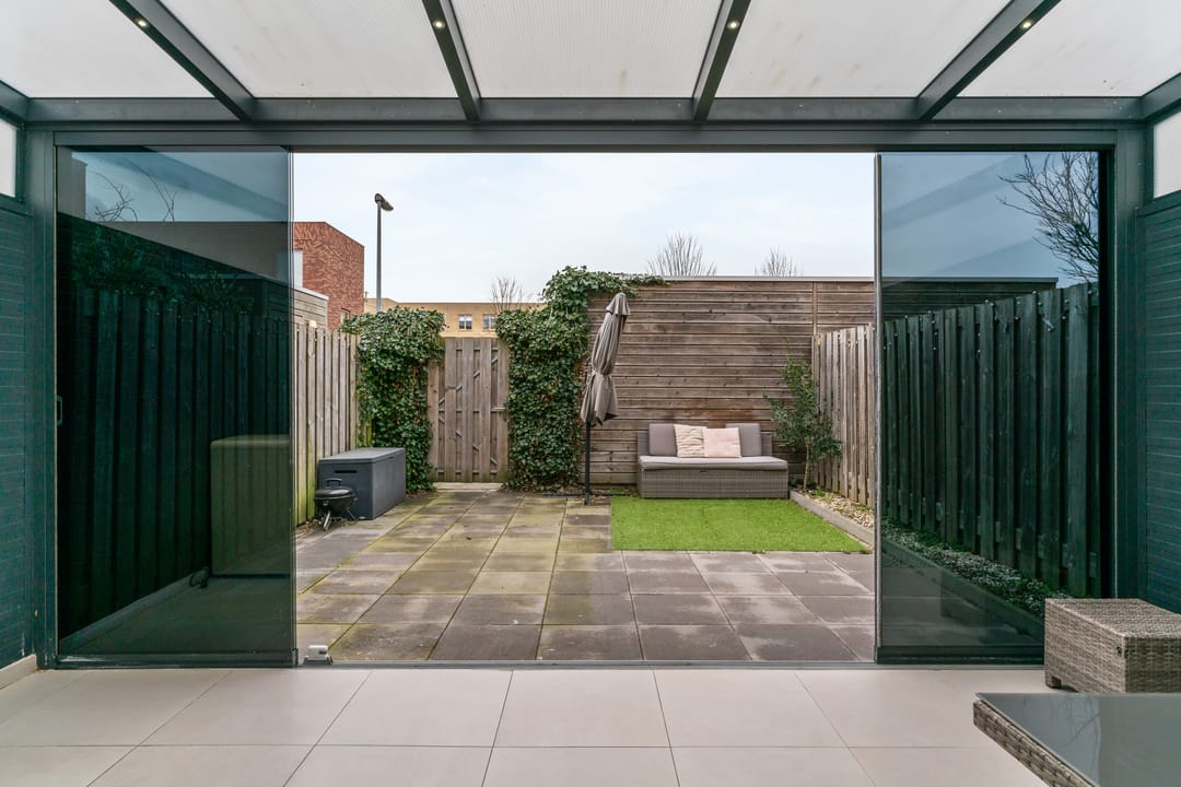 Modern terraced house with 4 bedrooms, solar panels and private parking in Terwijde-Oost — 28