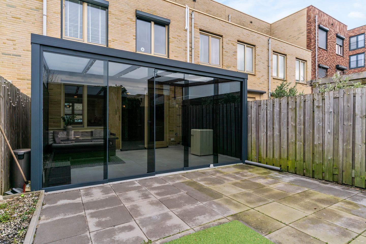 Modern terraced house with 4 bedrooms, solar panels and private parking in Terwijde-Oost — 29