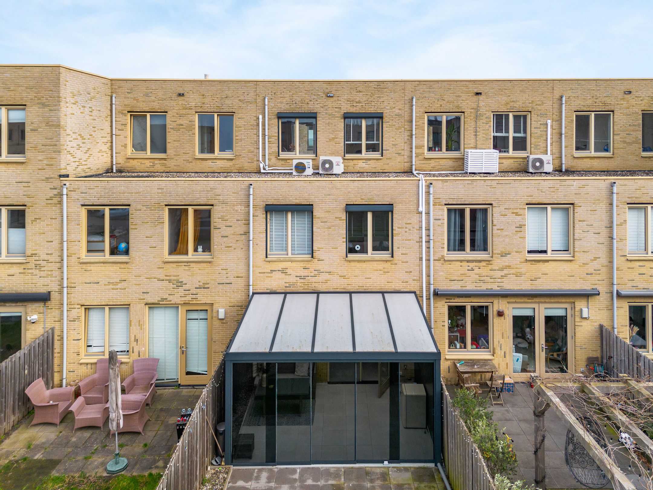 Modern terraced house with 4 bedrooms, solar panels and private parking in Terwijde-Oost — 33