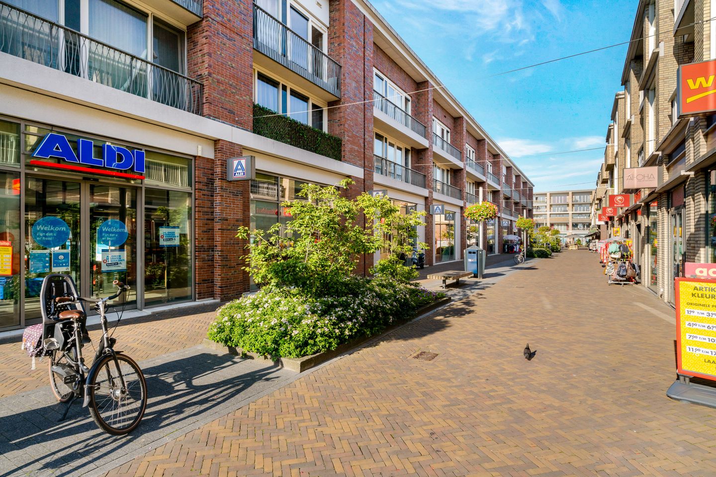 Modern terraced house with 4 bedrooms, solar panels and private parking in Terwijde-Oost — 40