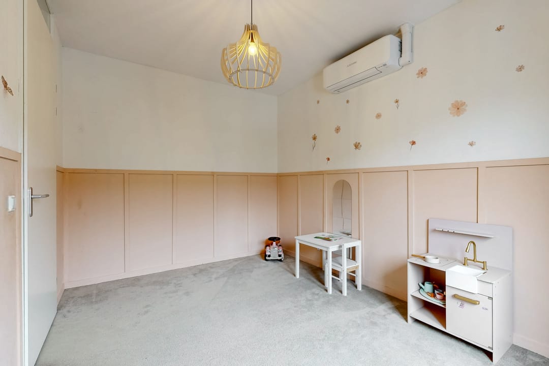 Modern terraced house with 4 bedrooms, solar panels and private parking in Terwijde-Oost — 16
