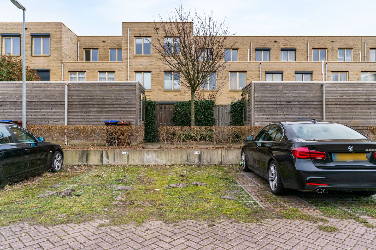 Modern terraced house with 4 bedrooms, solar panels and private parking in Terwijde-Oost — 34