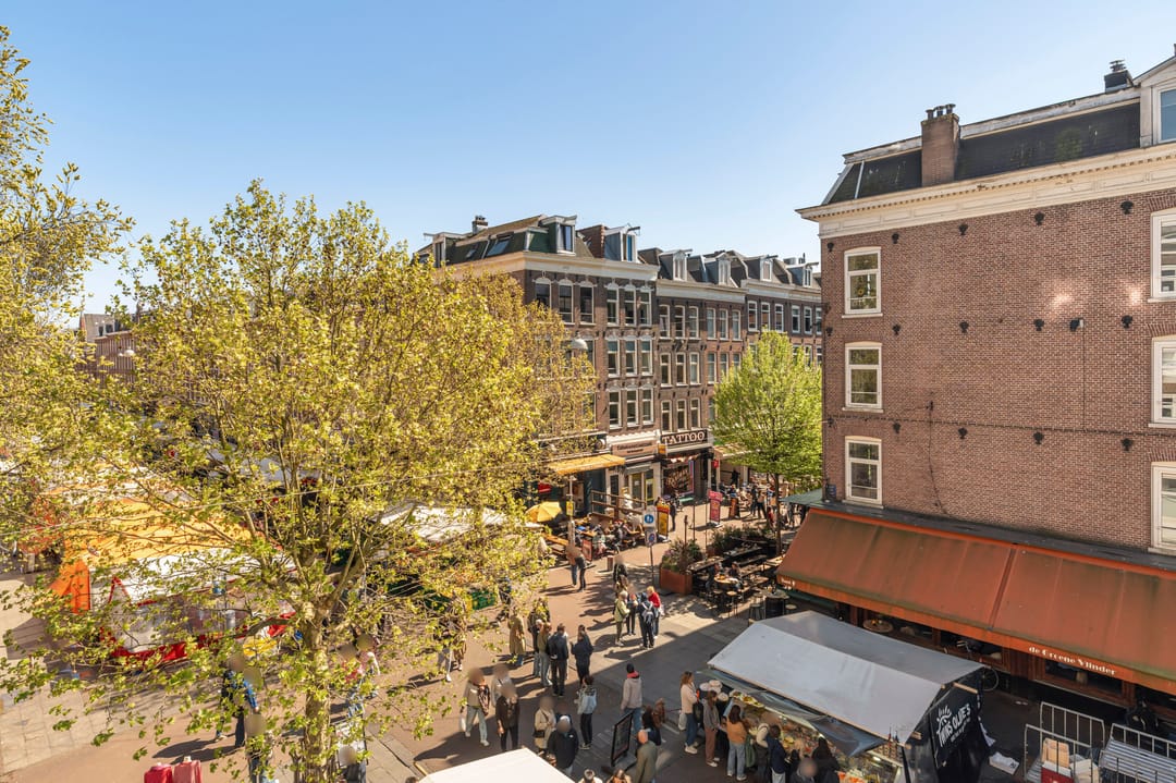 Bright Apartment with Market Views in De Pijp — 26