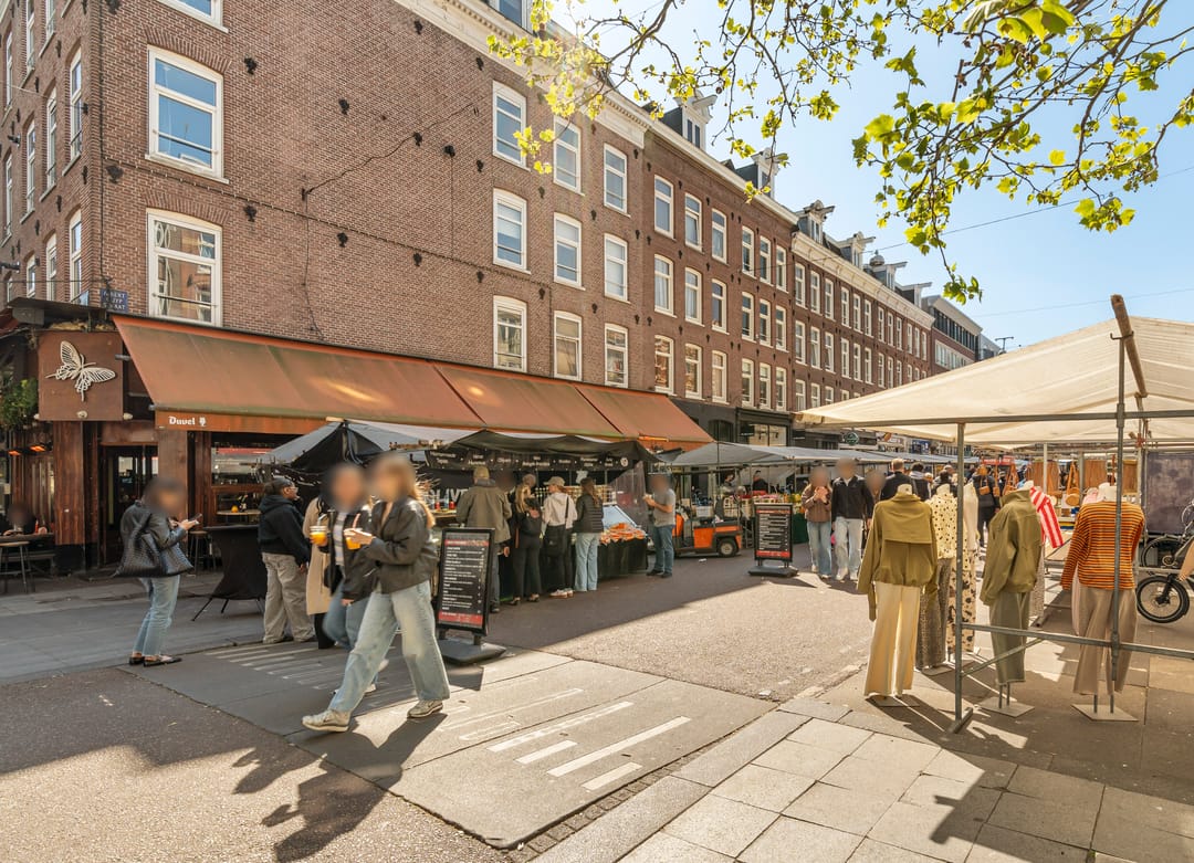 Bright Apartment with Market Views in De Pijp — 28