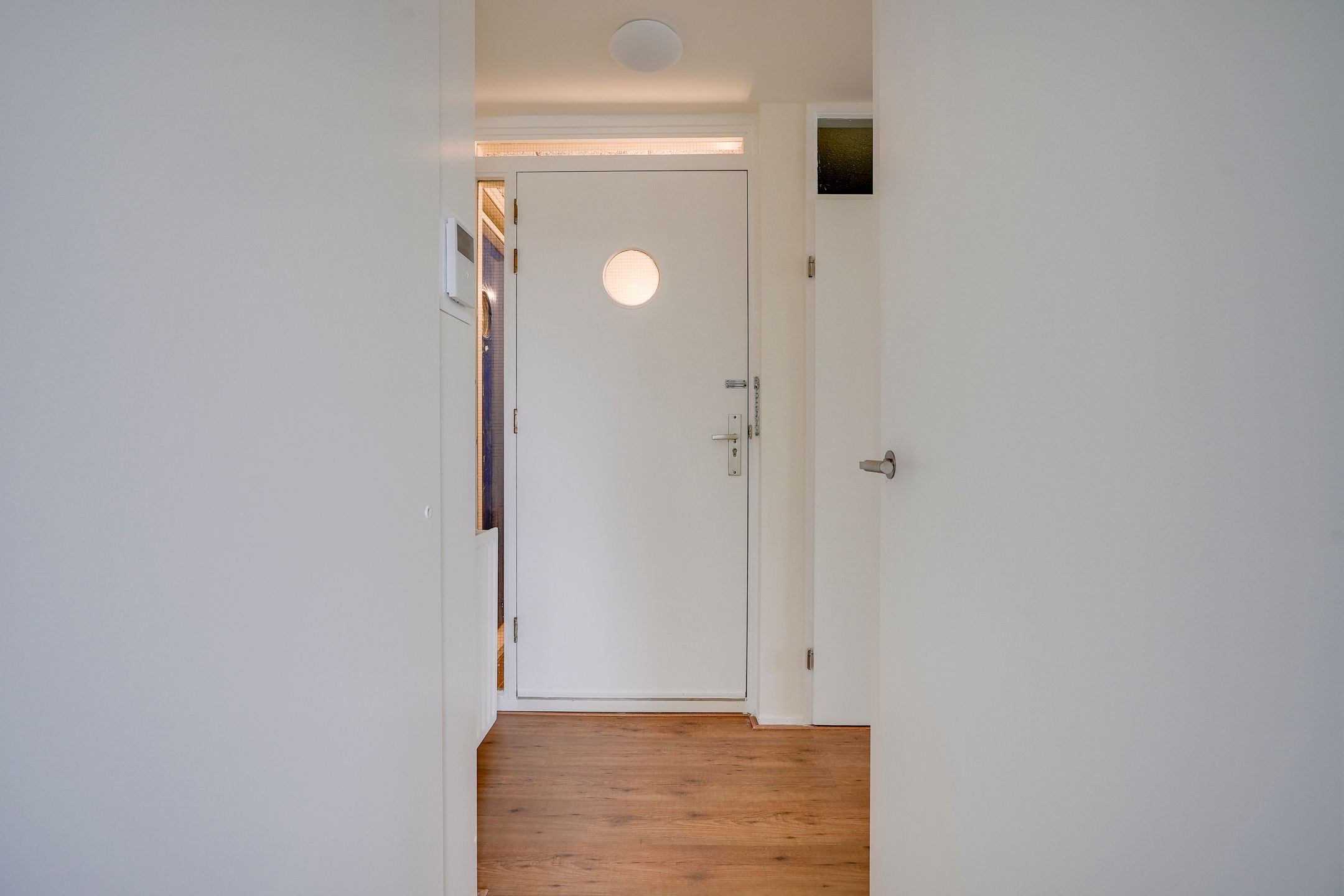 Renovated 3-Room Apartment with Modern Finishing and Central Location in IJsselstein — 33