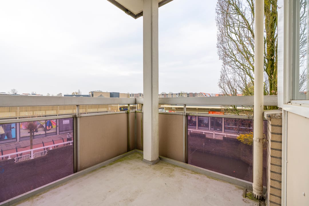 Renovated 3-Room Apartment with Modern Finishing and Central Location in IJsselstein — 22