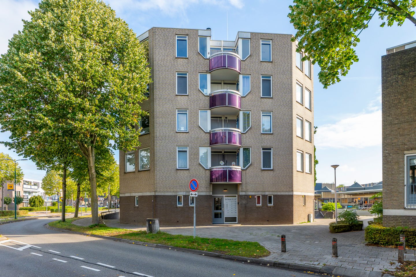 Renovated 3-Room Apartment with Modern Finishing and Central Location in IJsselstein — 44