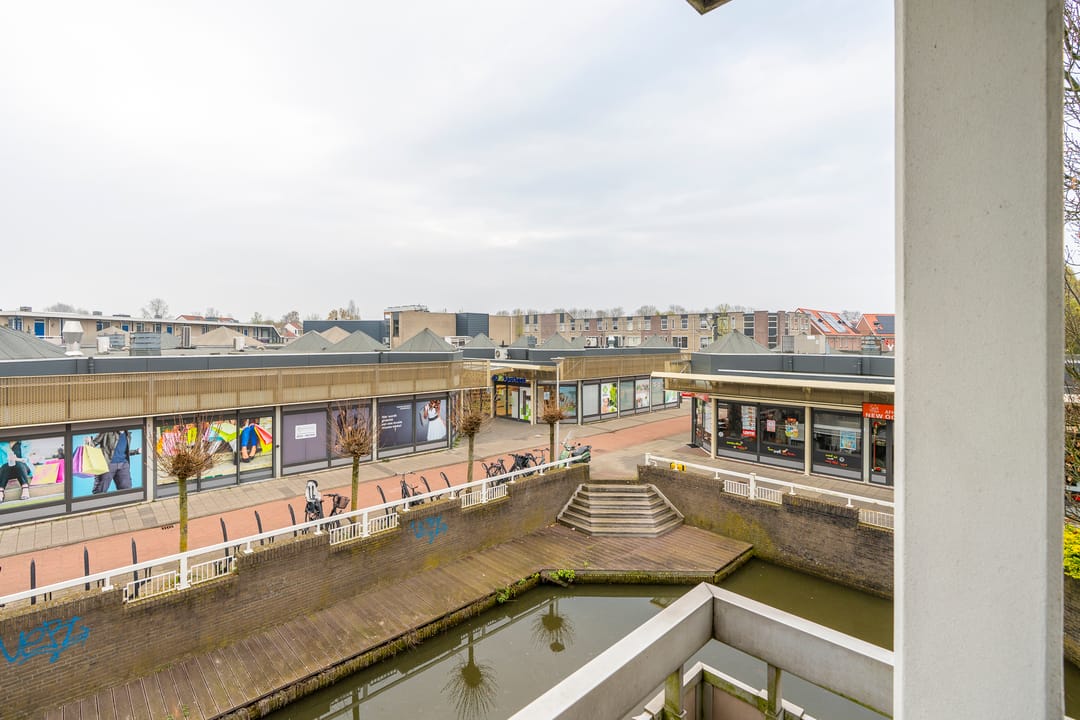 Renovated 3-Room Apartment with Modern Finishing and Central Location in IJsselstein — 23