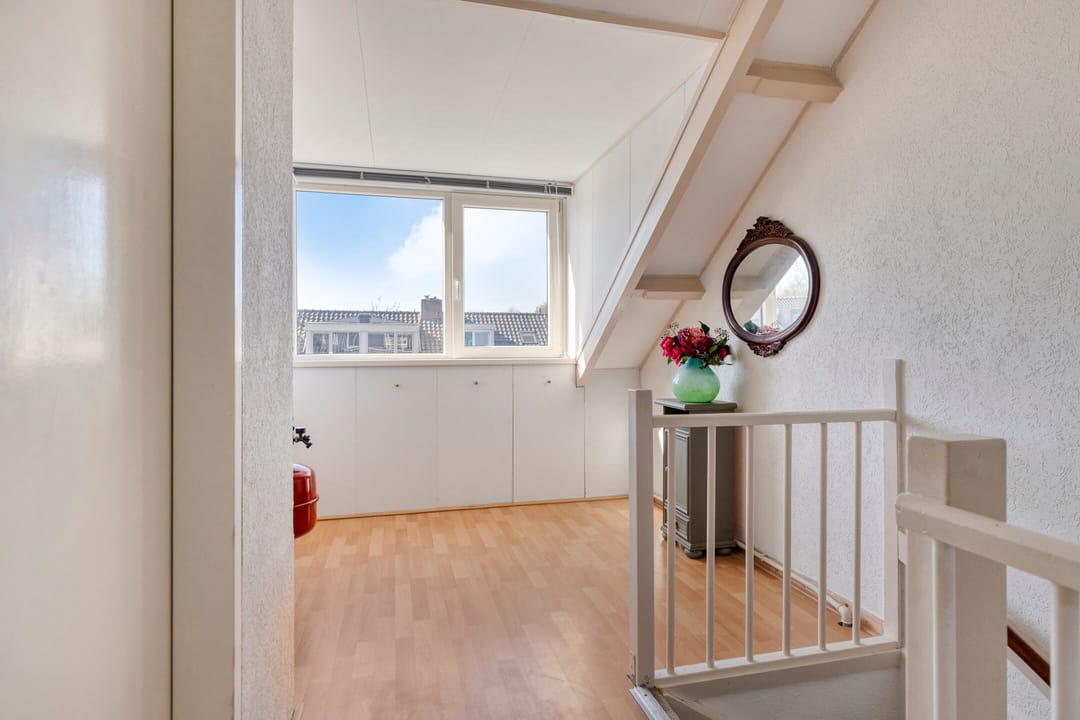 Comfortable terraced home with four bedrooms and south-facing garden in De Meern — 28