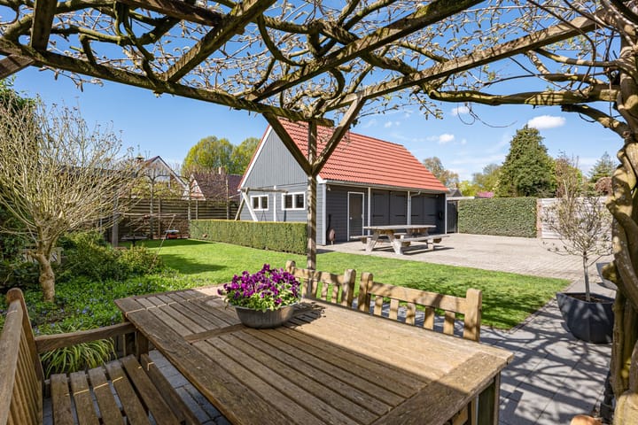 Photo 2 of Gladioolstraat 10