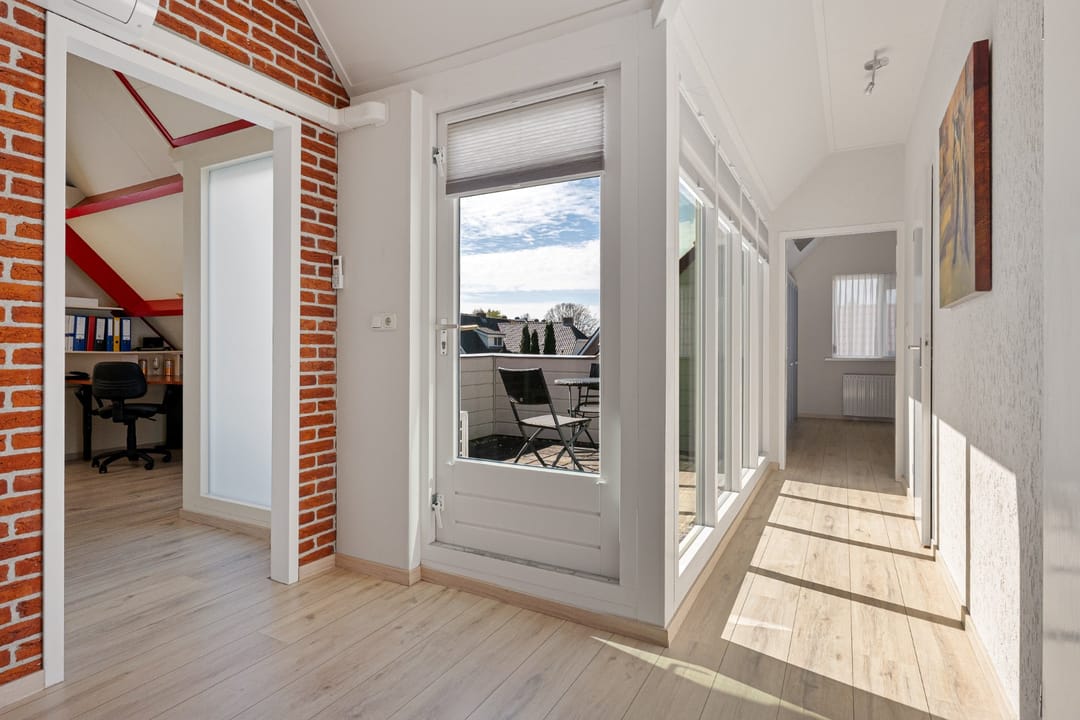 Photo 38 of Gladioolstraat 10