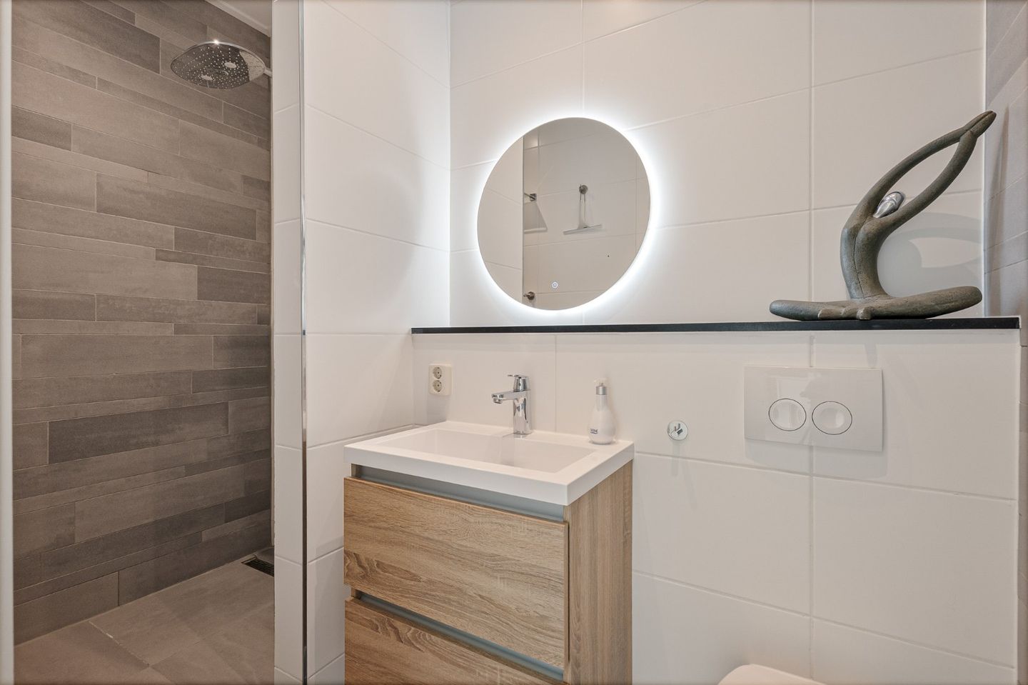 Photo 40 of Gladioolstraat 10