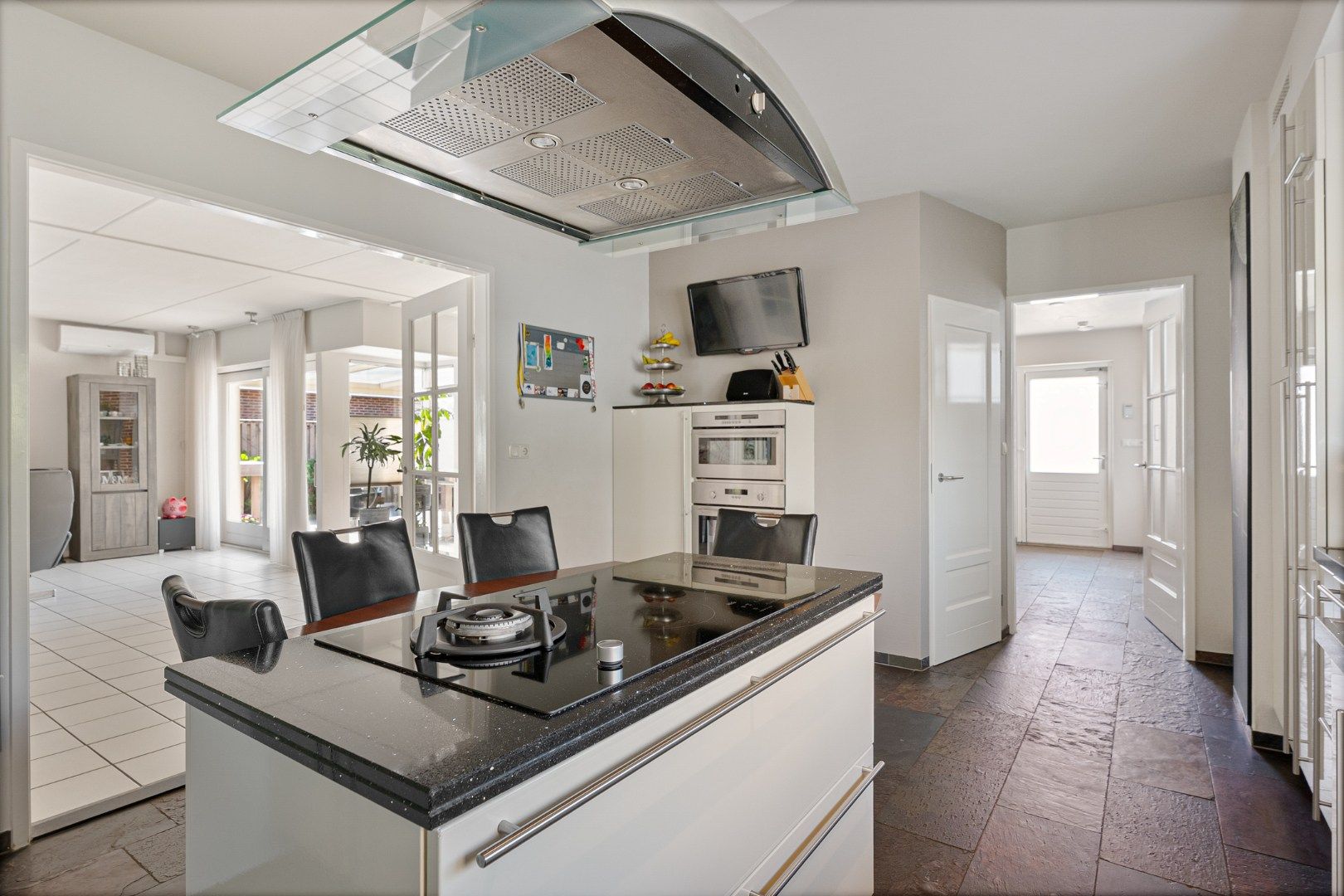 Photo 27 of Gladioolstraat 10