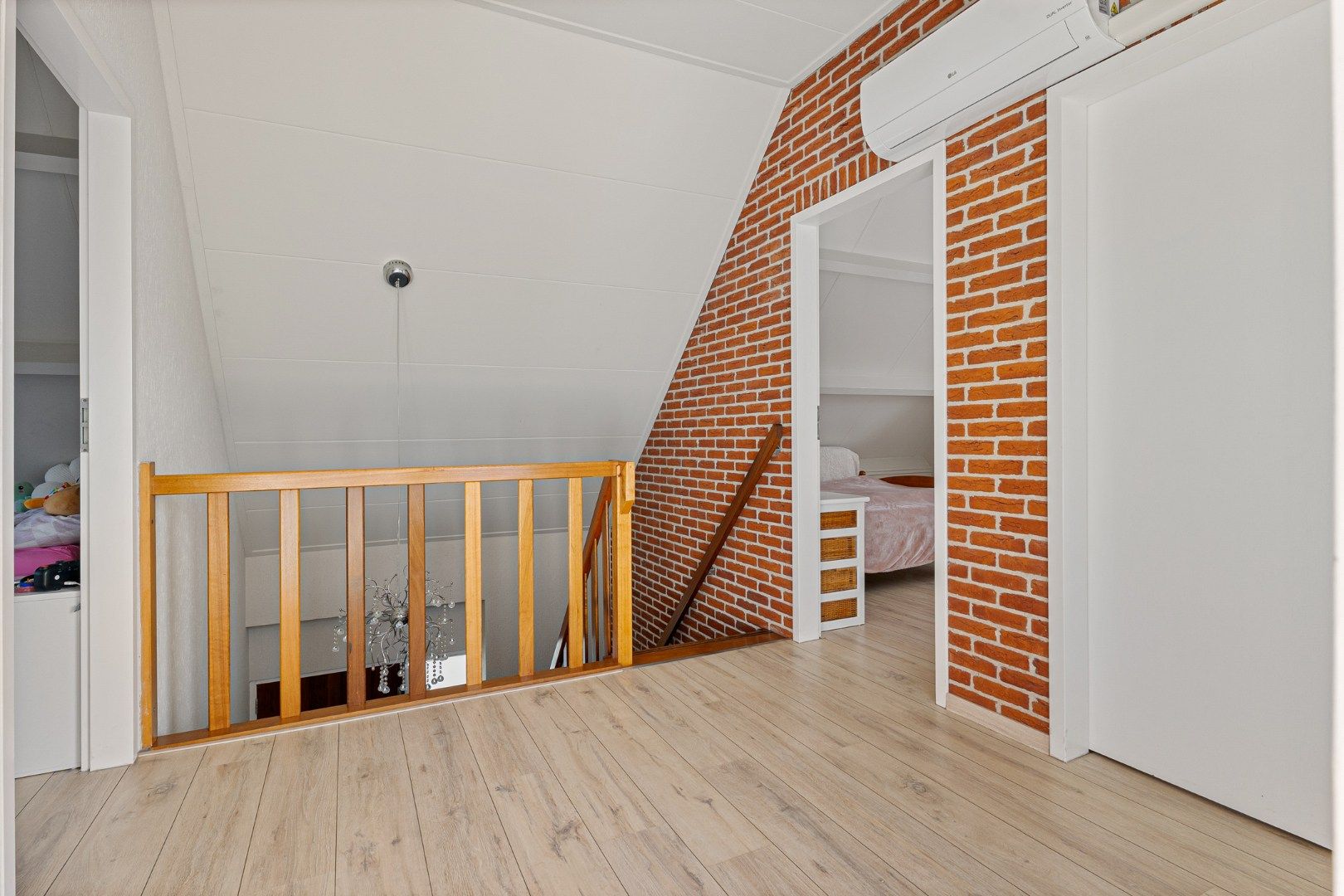 Photo 39 of Gladioolstraat 10