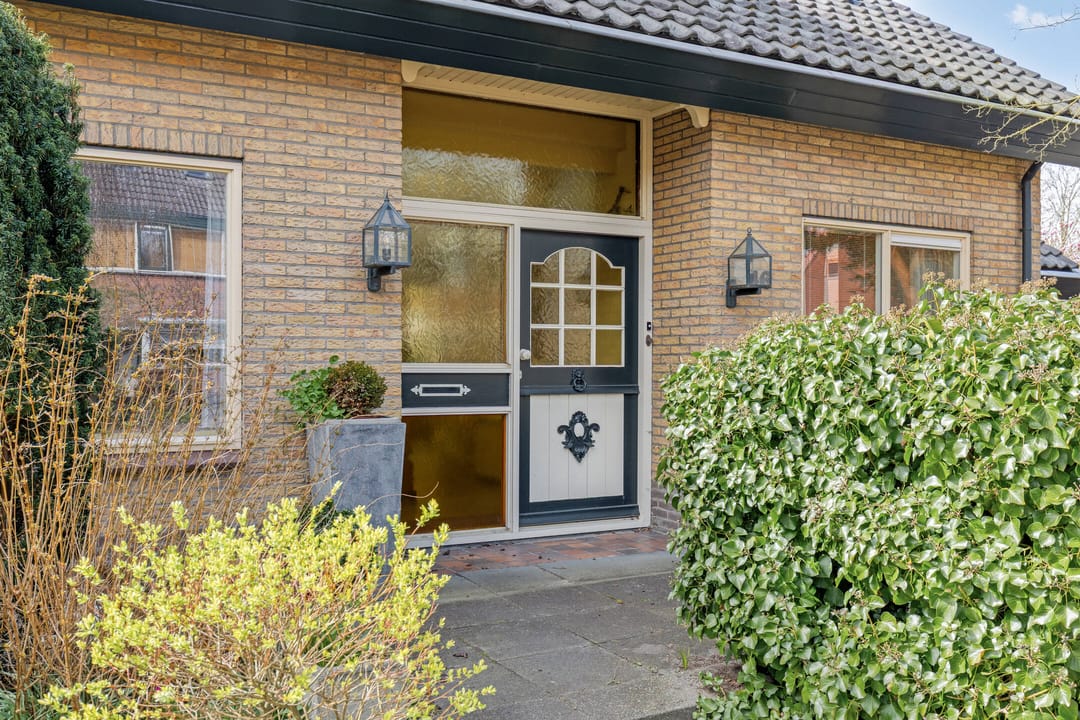 Photo 7 of van Ostadelaan 46