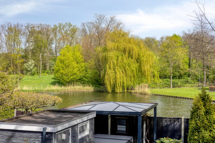 Photo 3 of Arubaplein 28