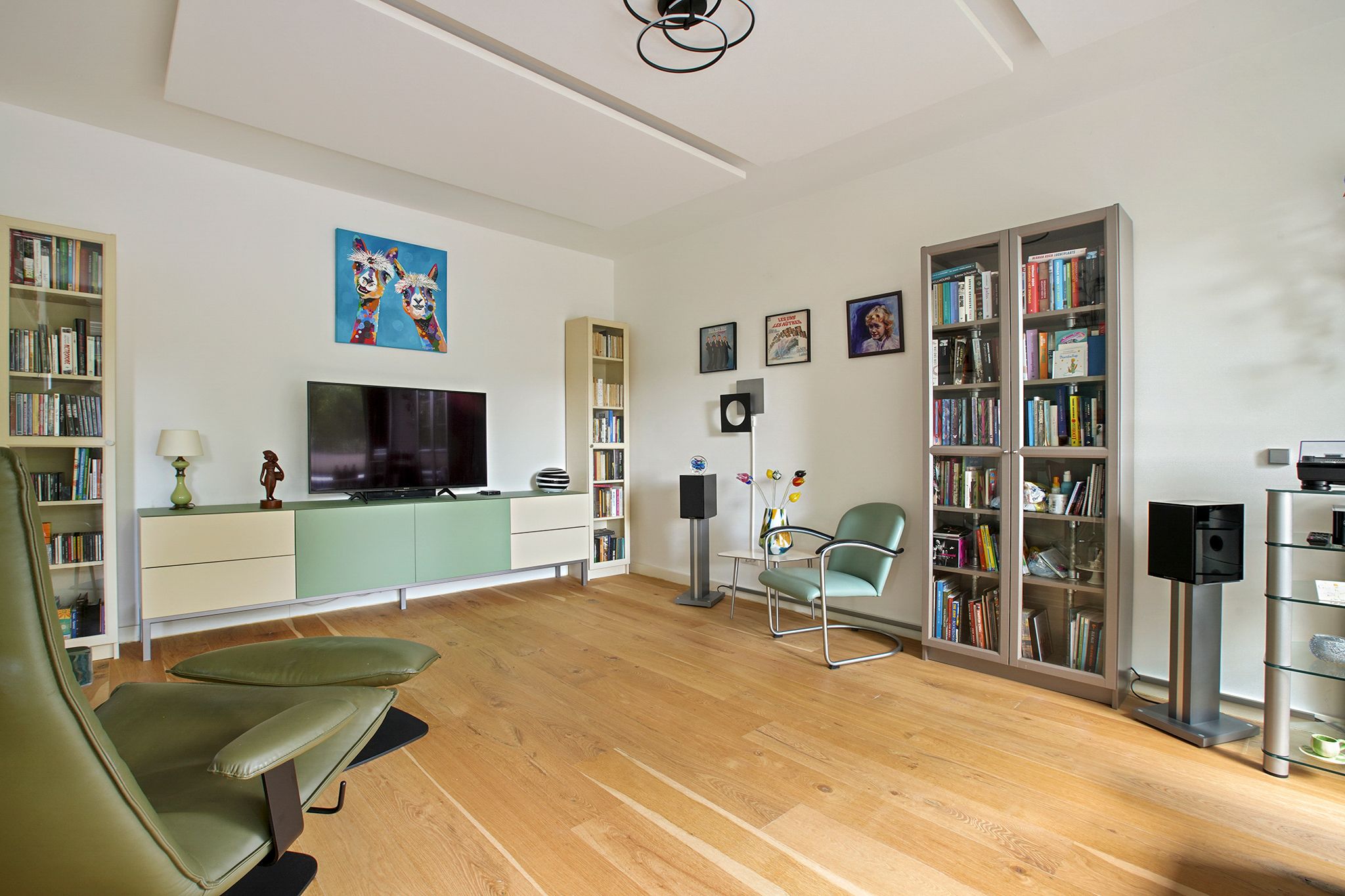 Spacious Apartment with Two Bedrooms in Popular Keizer Karelpark — 15