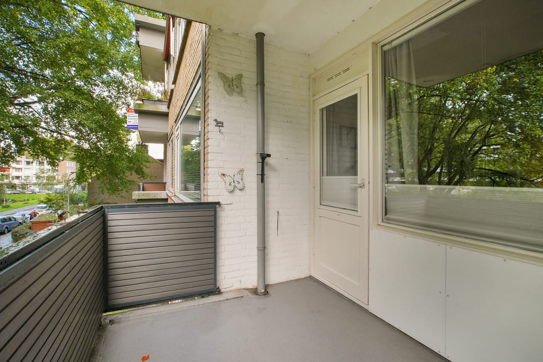 Spacious Apartment with Two Bedrooms in Popular Keizer Karelpark — 23