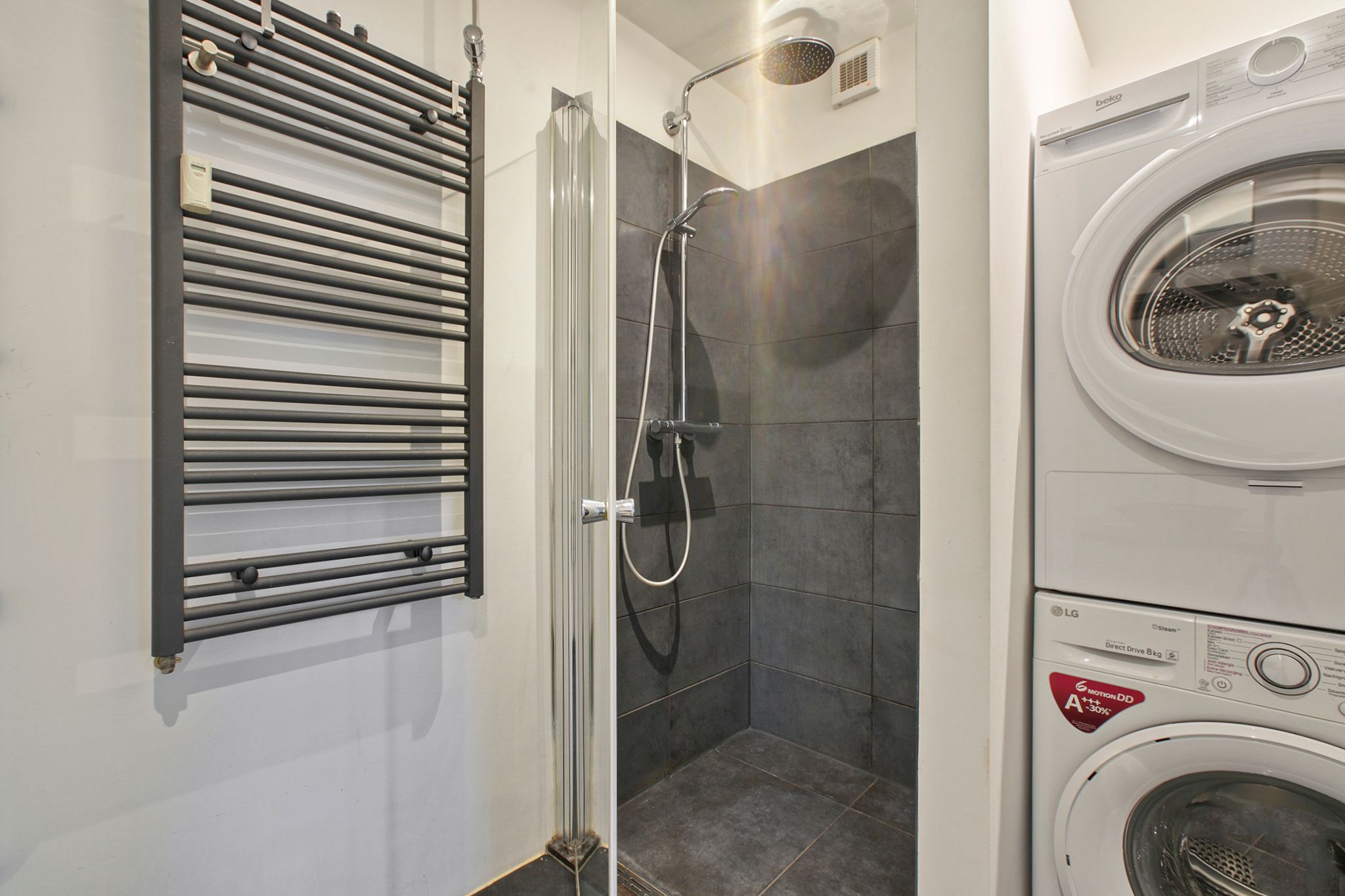 Spacious Apartment with Two Bedrooms in Popular Keizer Karelpark — 27