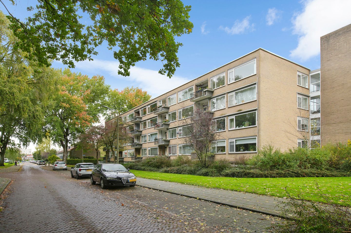 Spacious Apartment with Two Bedrooms in Popular Keizer Karelpark — 29