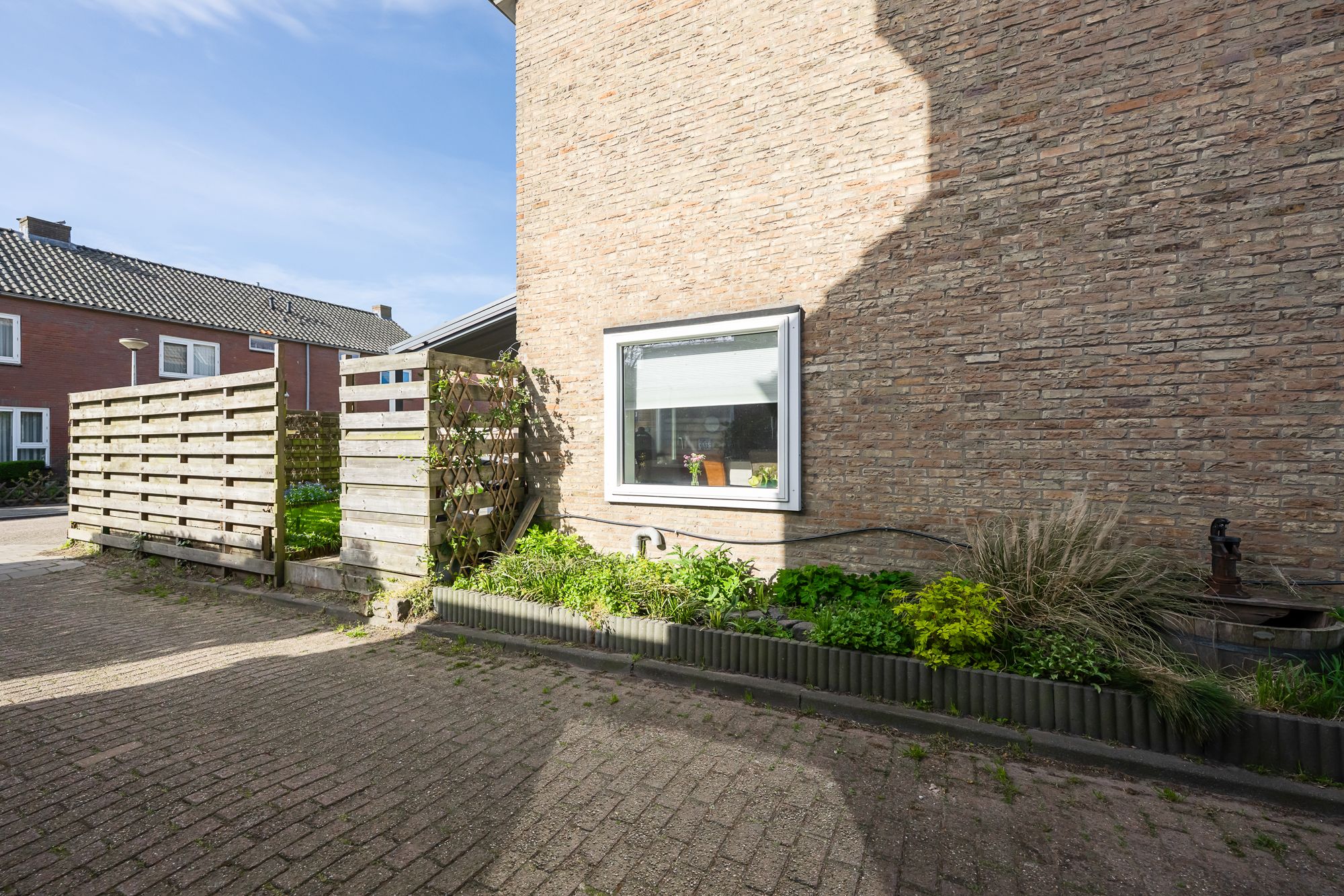 Foto 48 van Kamperfoeliestraat 9