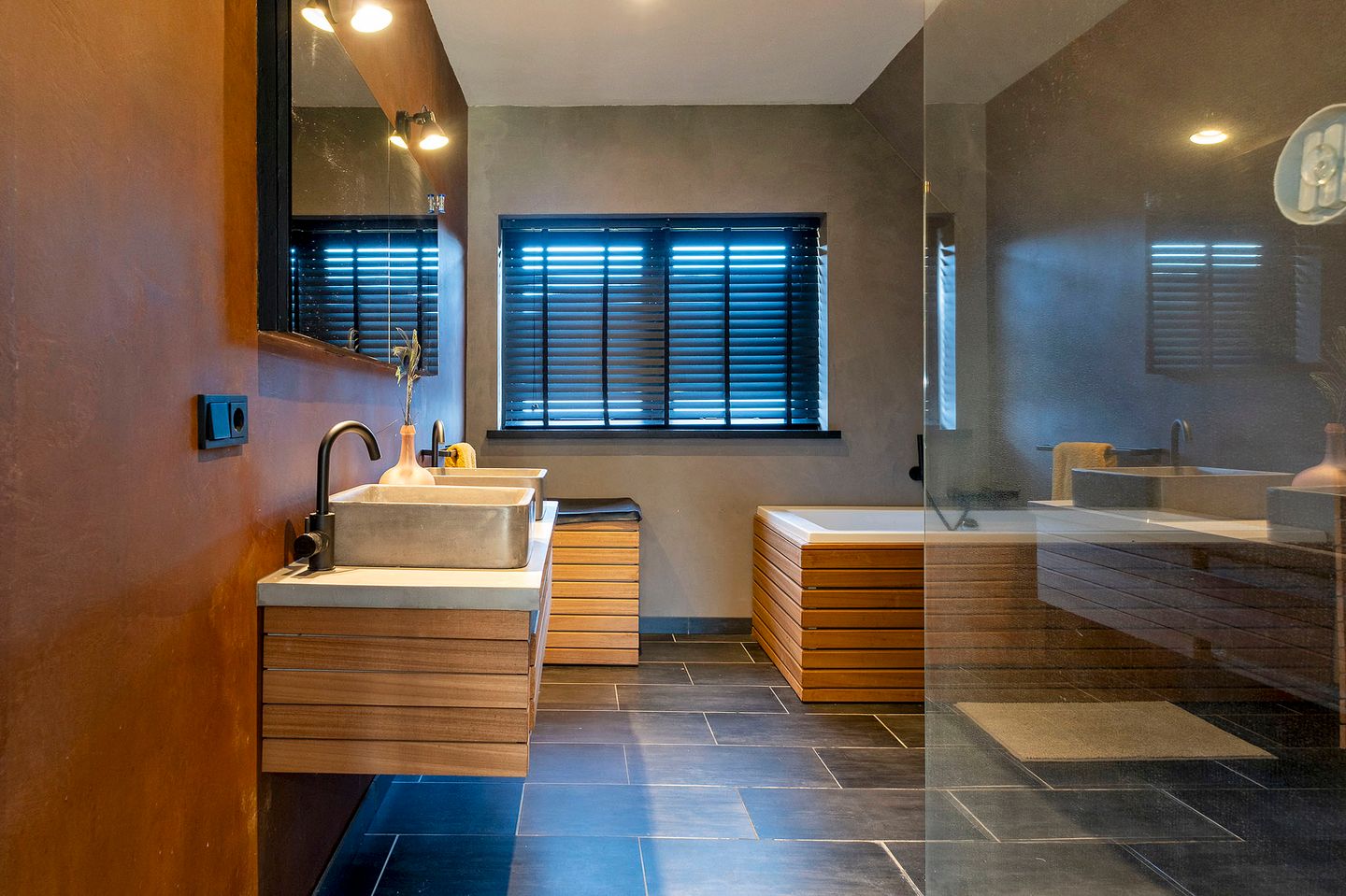 Foto 25 van Dwarsweg 1