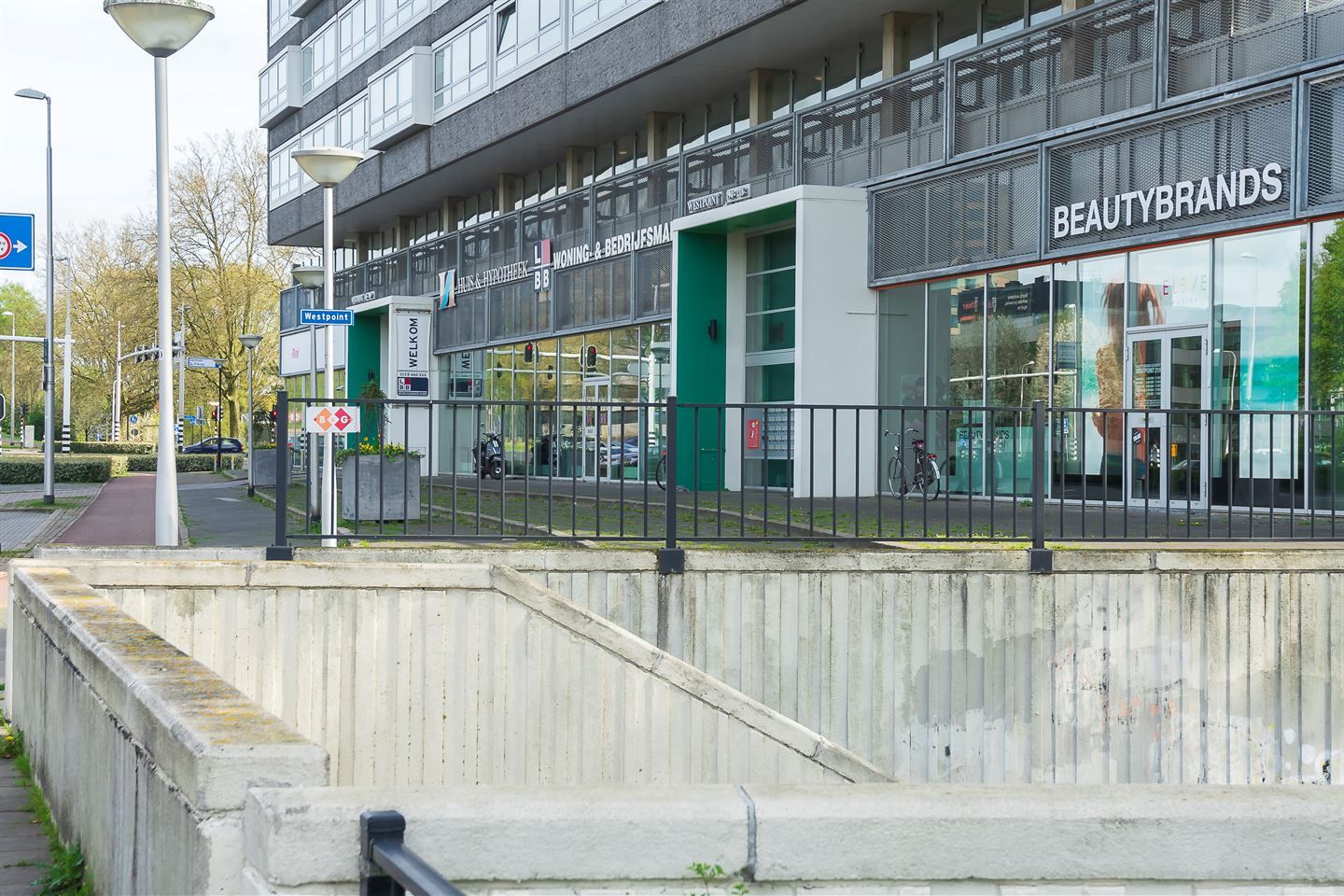 Foto 36 van Westpoint 207