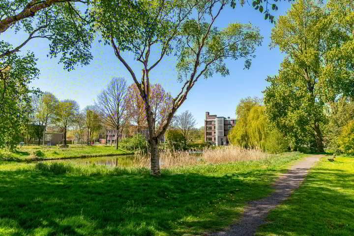Photo 5 of Vondellaan 422