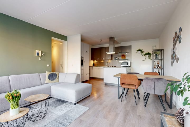 Foto 2 van Weteringstraat 2-C