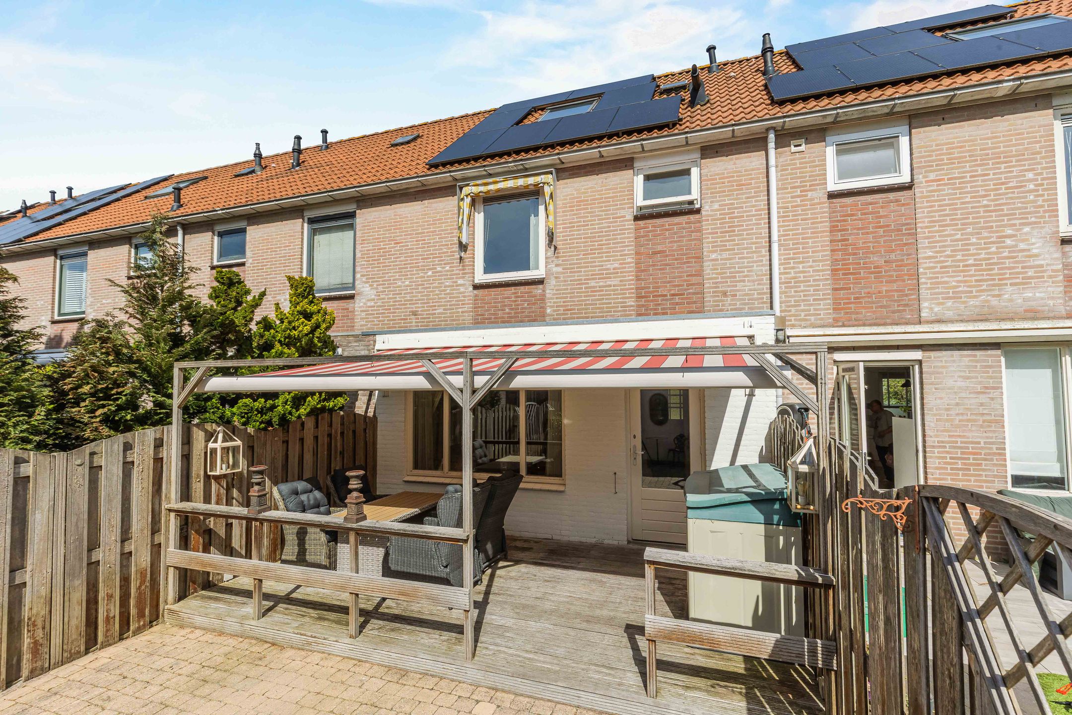 Photo 18 of Willem Gertenbachstraat 8