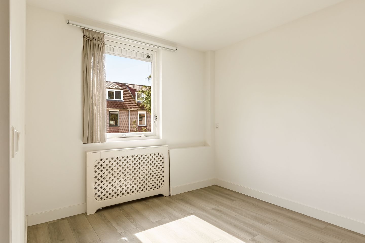 Photo 25 of Willem Gertenbachstraat 8