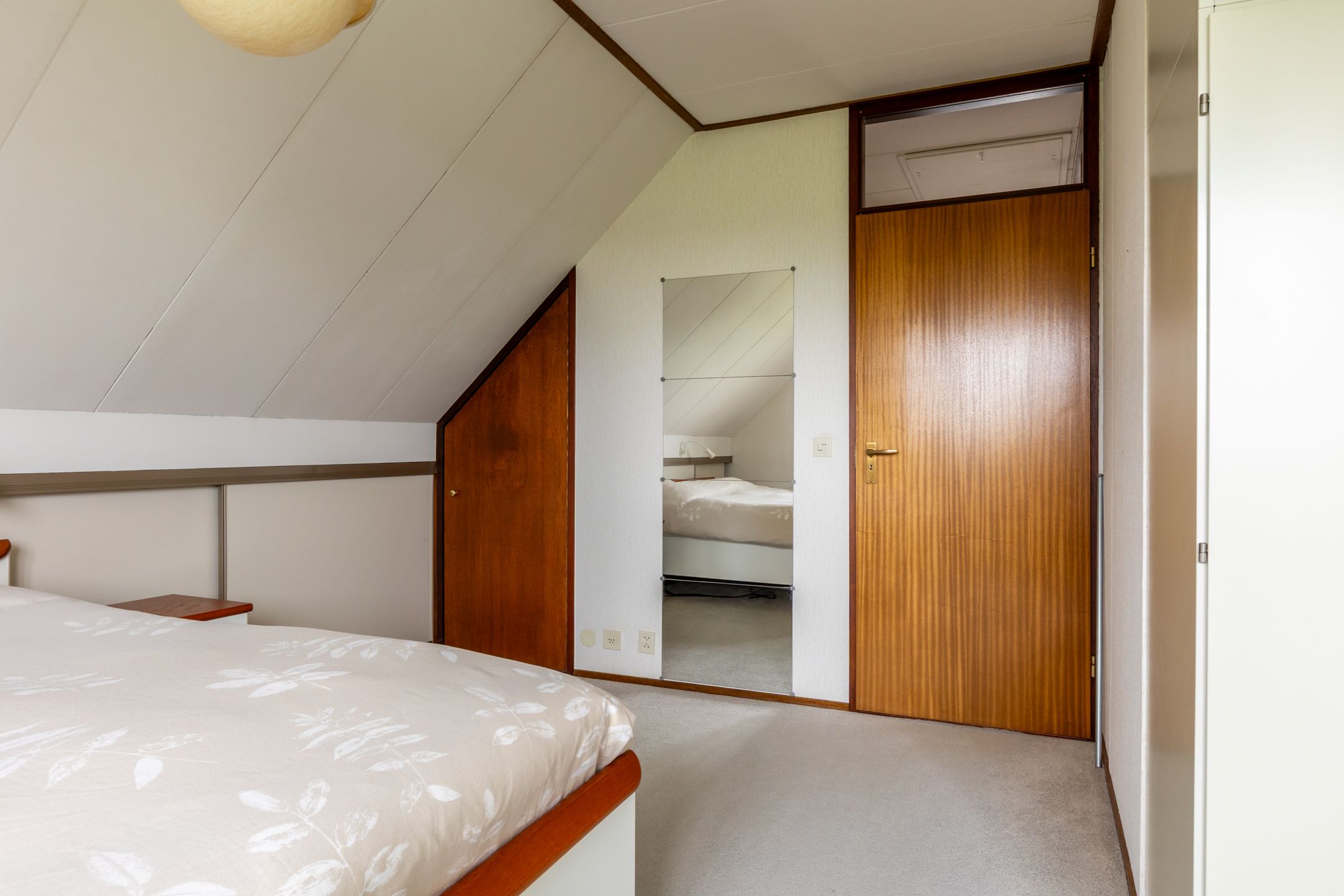 Foto 33 van Newtonstraat 4