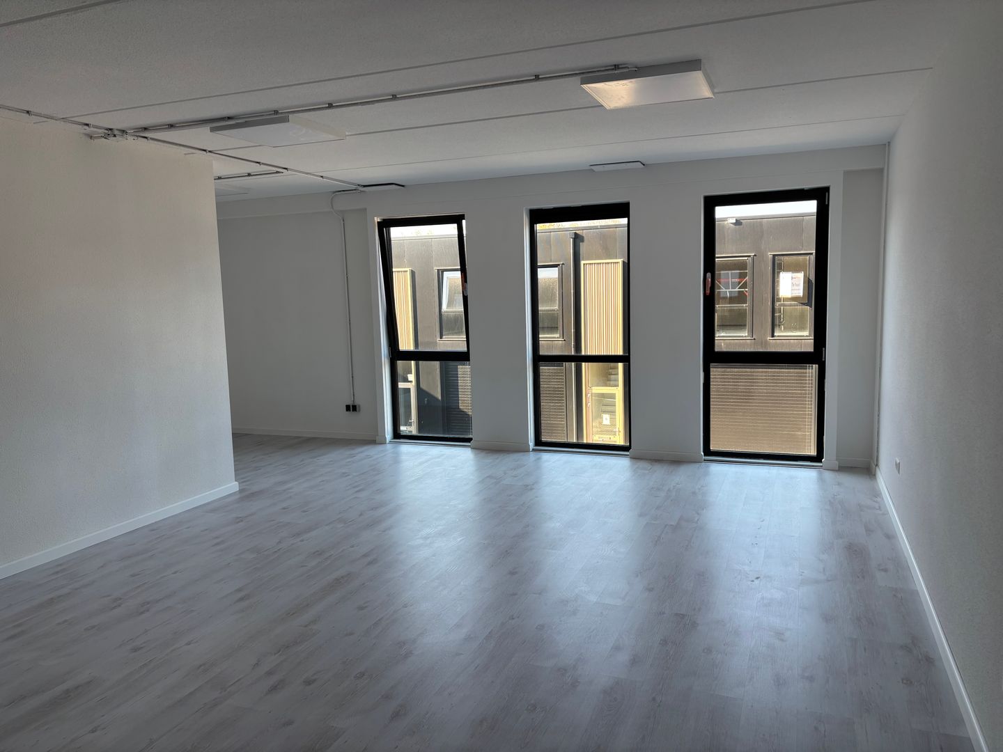 View photo 4 of Nevadadreef 17-G