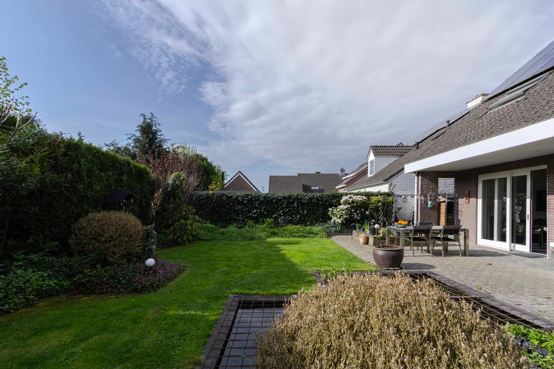 Photo 41 of Baroniestraat 11