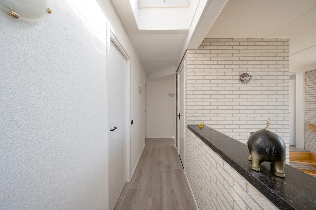 Multifunctional Villa with Living and Working Space in Spaarndam — 22
