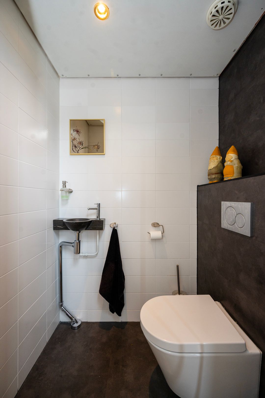 Multifunctional Villa with Living and Working Space in Spaarndam — 38