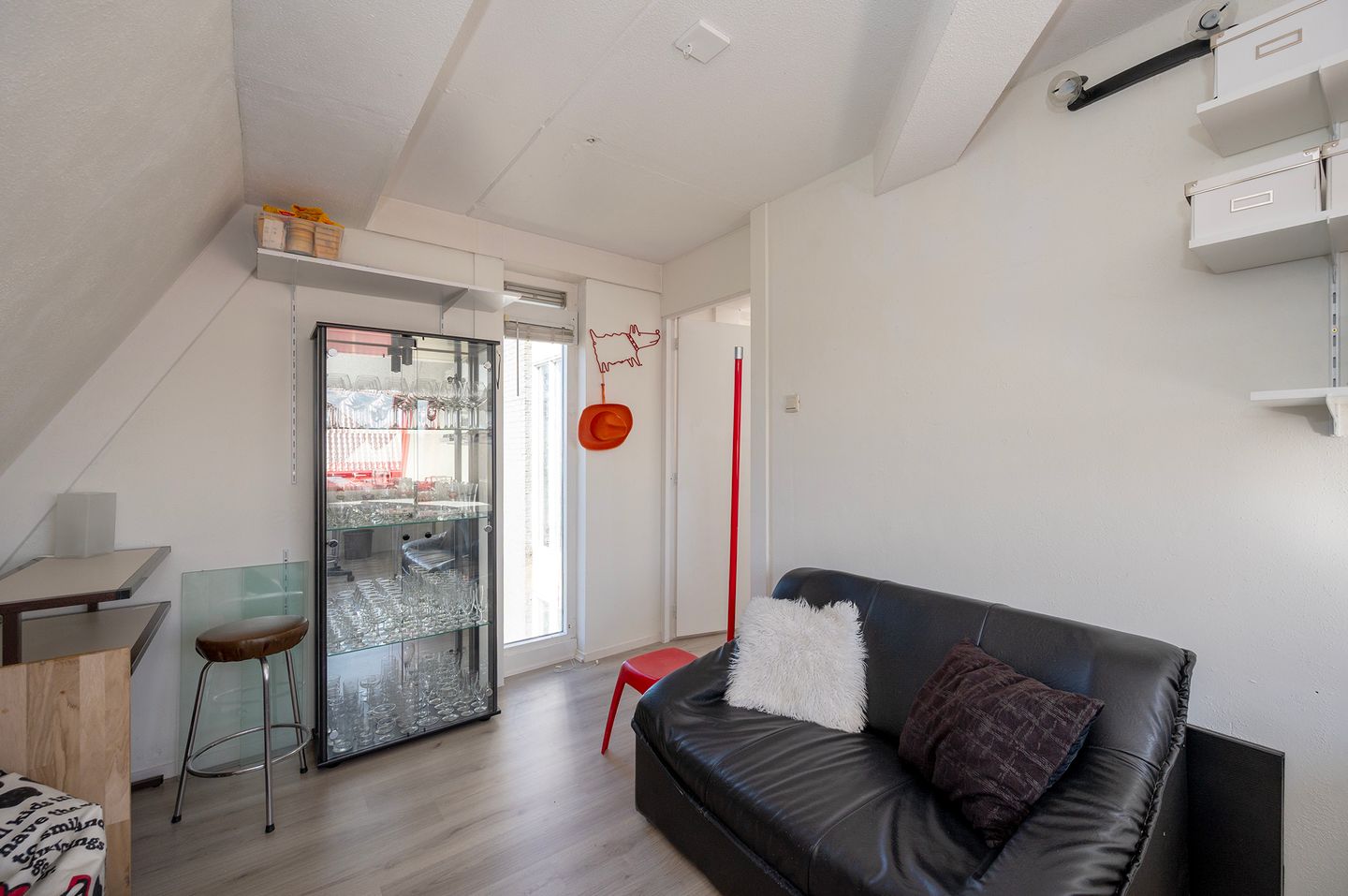 Multifunctional Villa with Living and Working Space in Spaarndam — 29
