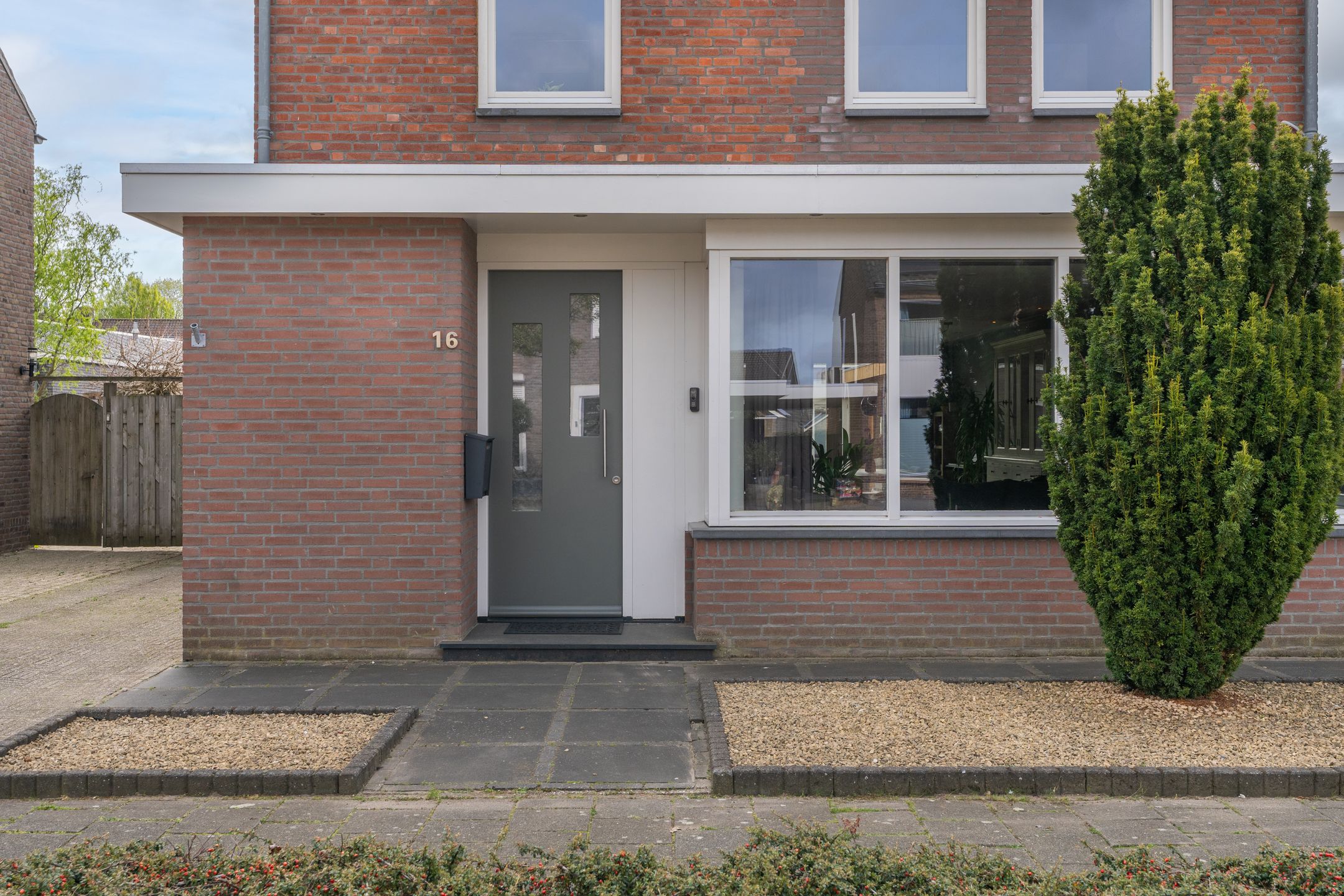 Photo 30 of Hofstraat 16