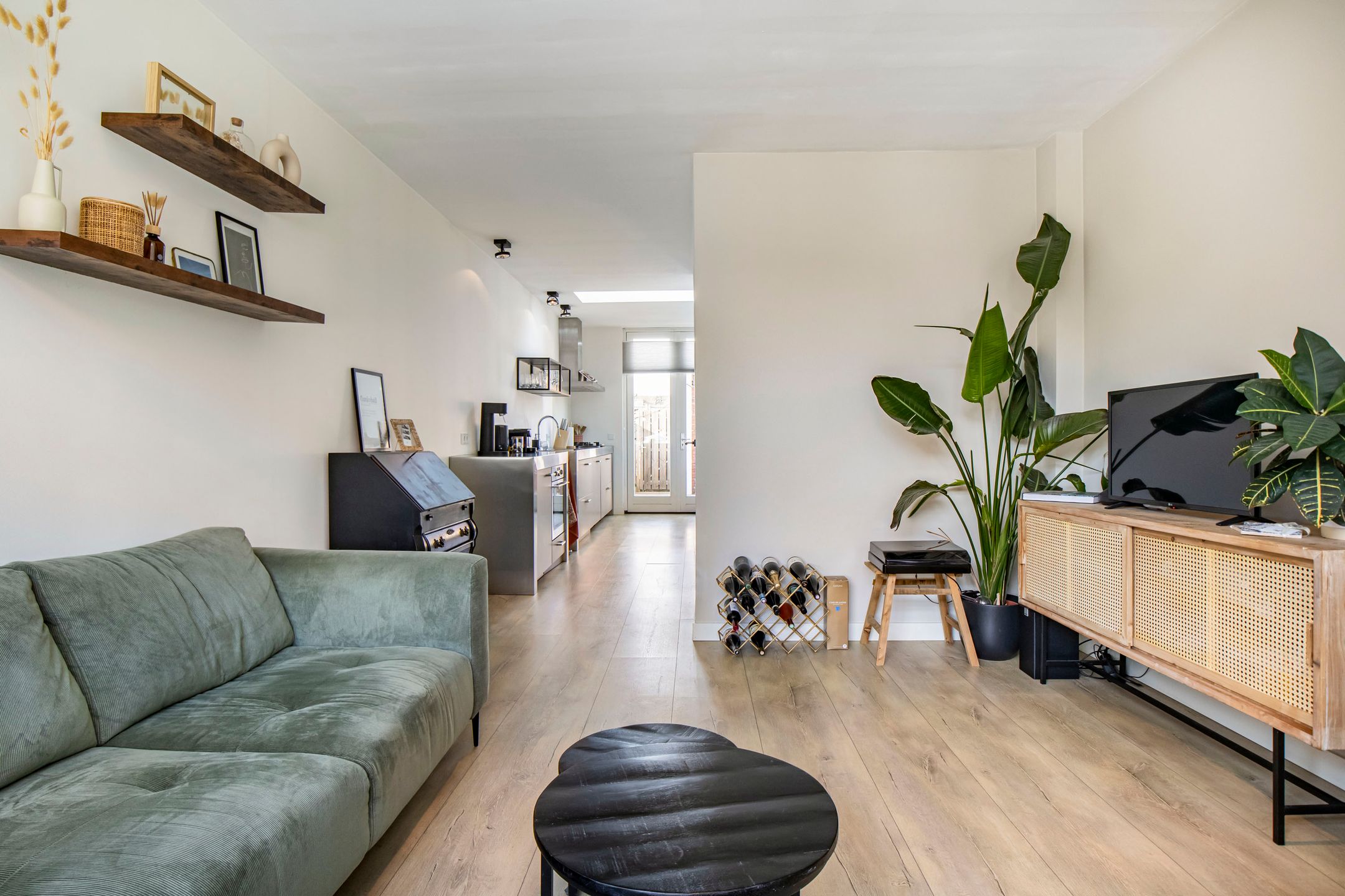 Photo 9 of De Bazelstraat 78