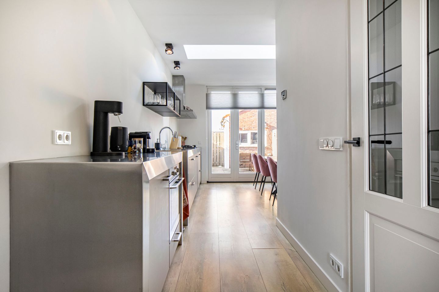 Photo 10 of De Bazelstraat 78