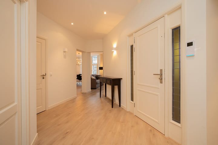Photo 3 of Gerrit van der Veenstraat 76-2